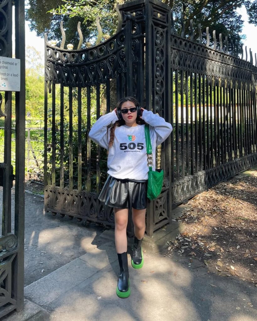 Outfits With White Hoodie